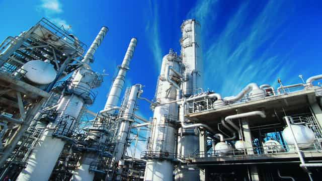 refinery 640 x 360