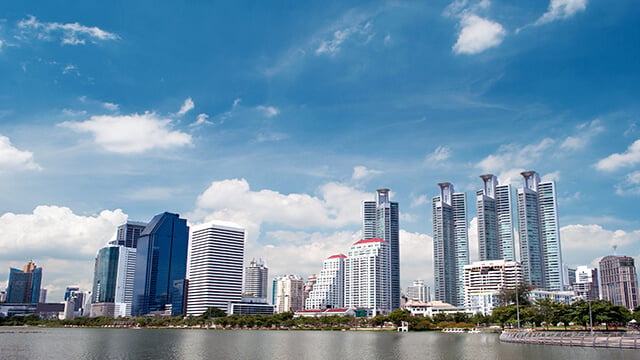 Houston buildings view from the park 640x360