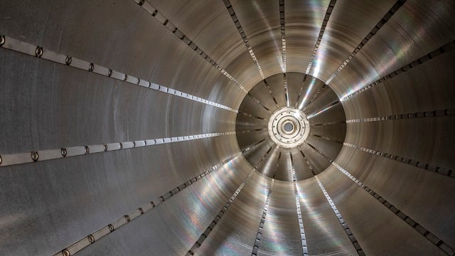 Decanter centrifuge